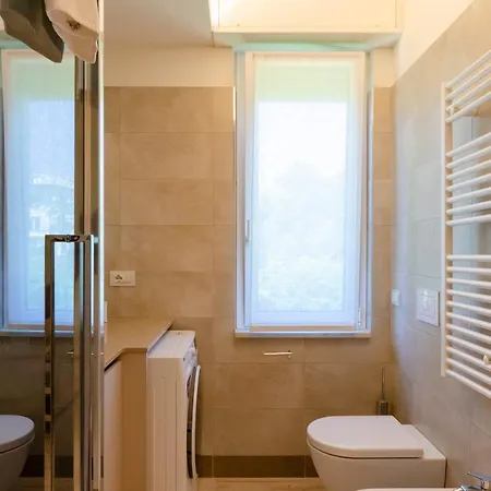 Apartment Altido Apt For 4, Near Centre, And Train Station *