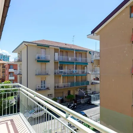 Altido Apt For 4, Near Centre, And Train Station Sestri Levante